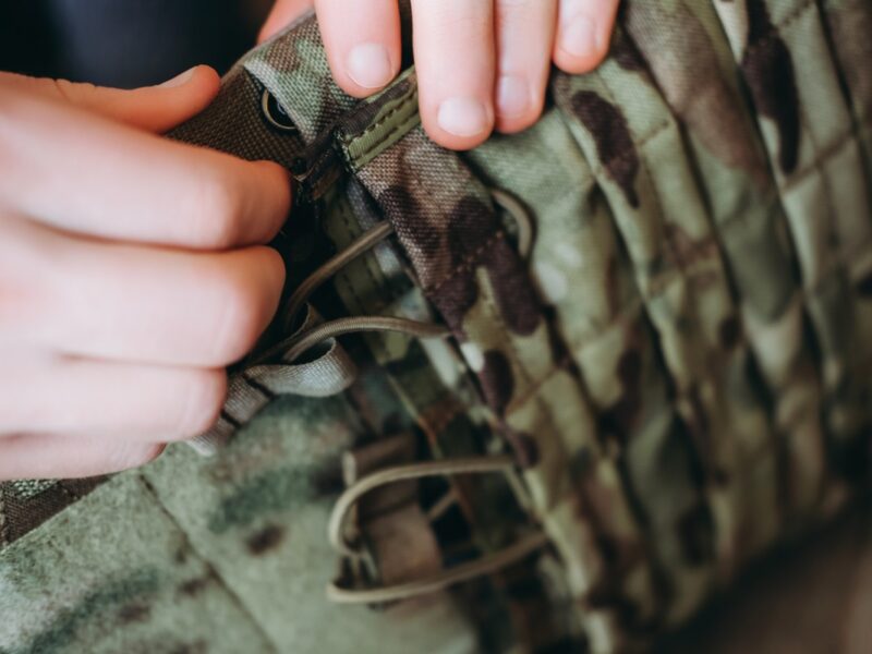 У Фінляндії викрили шахрайство з бронежилетами для України