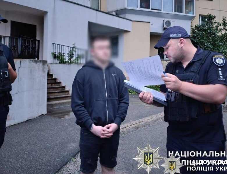 У Києві 19-річний водій вистрілив у чоловіка через зауваження