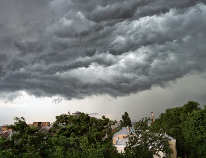 У Києві перший рівень небезпеки через грозу