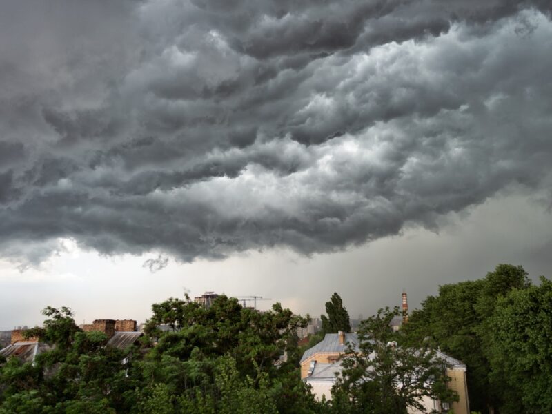 У Києві перший рівень небезпеки через грозу