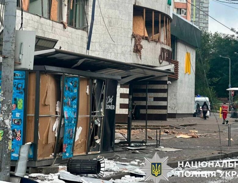 У Києві станція метро Лукʼянівська частково відновила роботу після атаки РФ