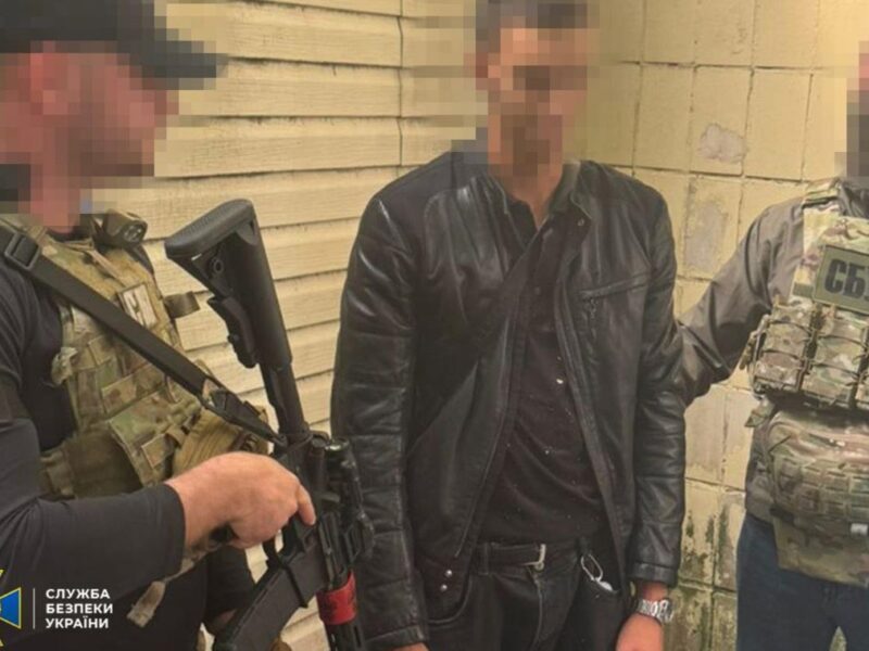 У Києві випускник школи коригував російські атаки