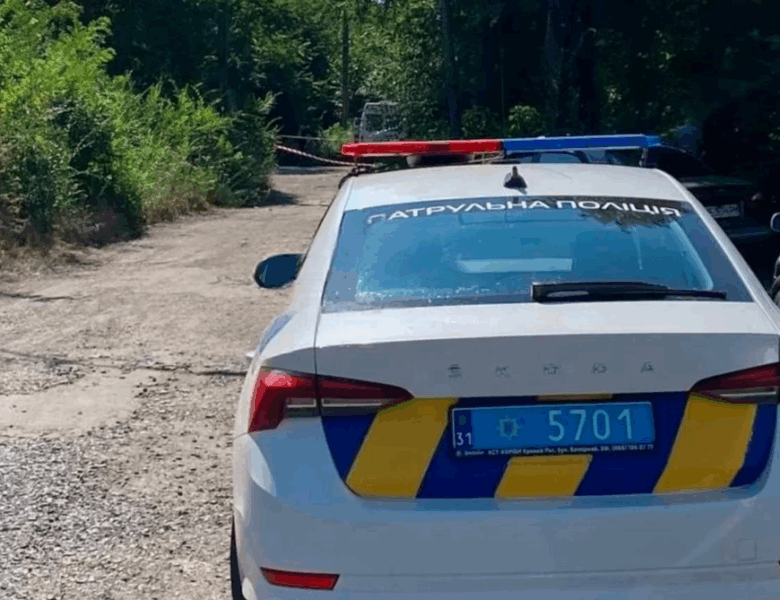 У Кривому Розі чоловік ударив викруткою поліцейського та працівника ТЦК