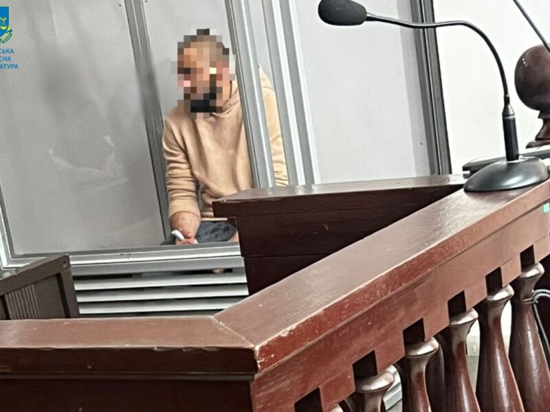 У Львові арештували чоловіка, який порізав дівчинку ножицями