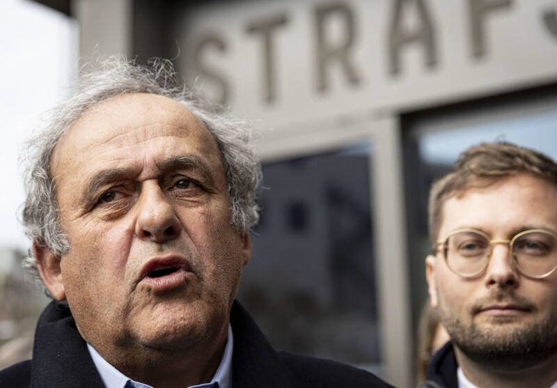 У Мішеля Платіні вкрали трофейні кубки та інші речі