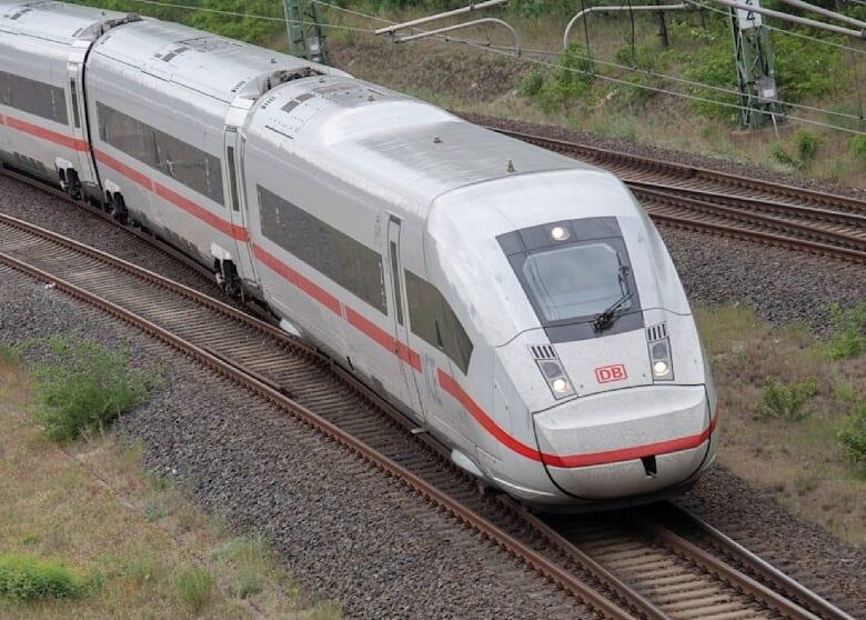 У Німеччині сирієць із сокирою напав на пасажирів поїзда, є поранені