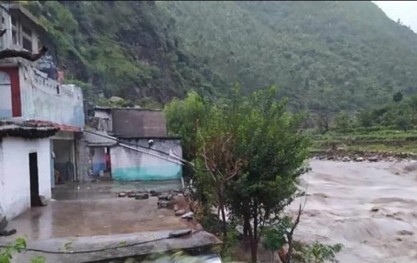 У Пакистані через зсуви та повені є загиблі та зниклі безвісти