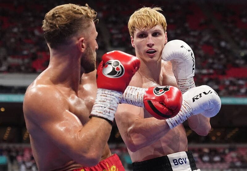 У рамках боксерського шоу українець Лапін здобув важку перемогу: відео