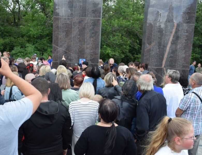 У російському Саратові розширили меморіал загиблим солдатам