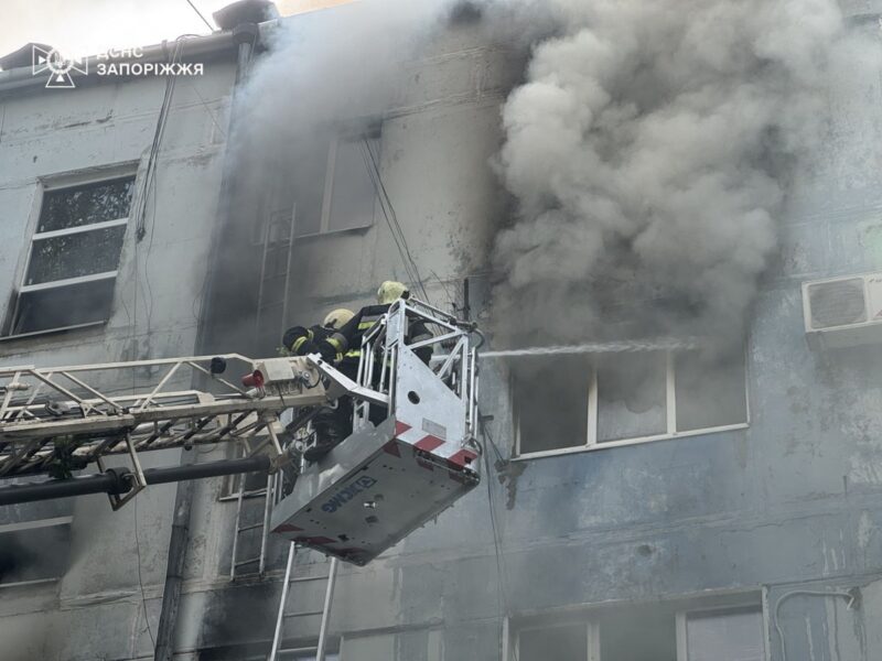 У Запоріжжі під час пожежі постраждали дев’ятеро людей