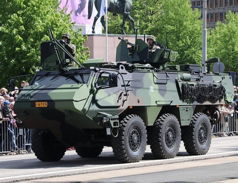 Україна одержала від Латвії першу партію БТР Patria