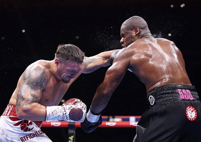 Усик – фантастичний: Околі проаналізував впевнену перемогу Усика