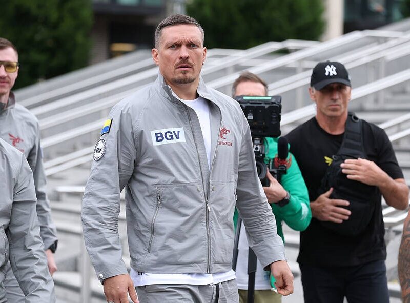 Усик пояснив своє рішення піти з боксу після двох поєдинків