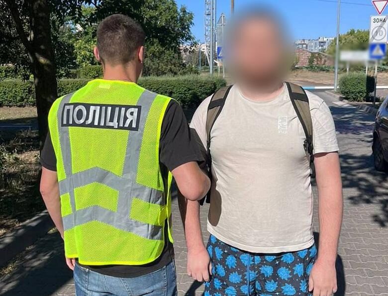 В Одесі затримали чоловіка, що спробував спалити квартиру військового