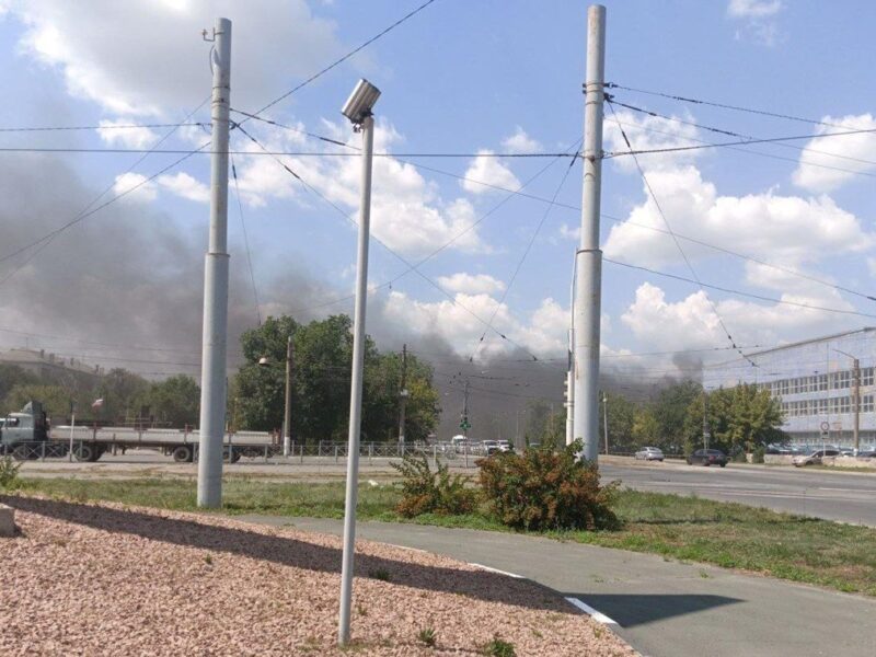 В РФ загорівся завод з виробництва деталей РСЗВ