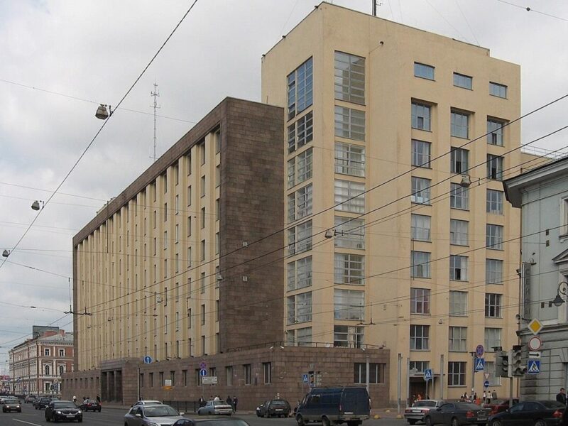 В Росії затримали туристів з Ізраїлю та США за танці будівлею ФСБ