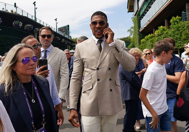 Вемблі чекає зірок: названі запрошені гості на бій Усик – Дюбуа