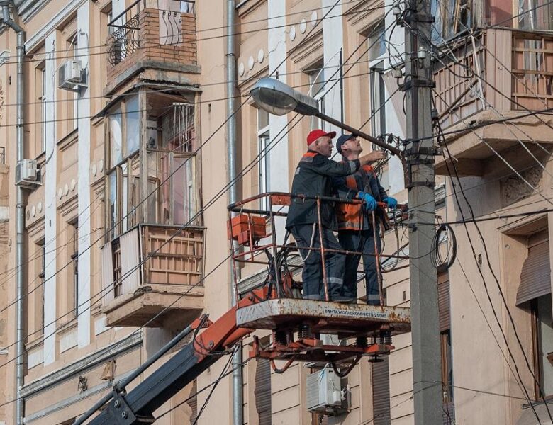Відключення світла у трьох областях – Укренерго