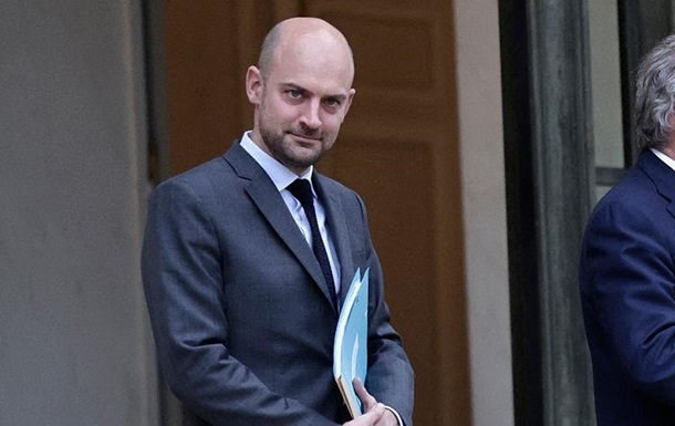 Виснажать ресурси РФ: у Франції прокоментували нові санкції ЄС