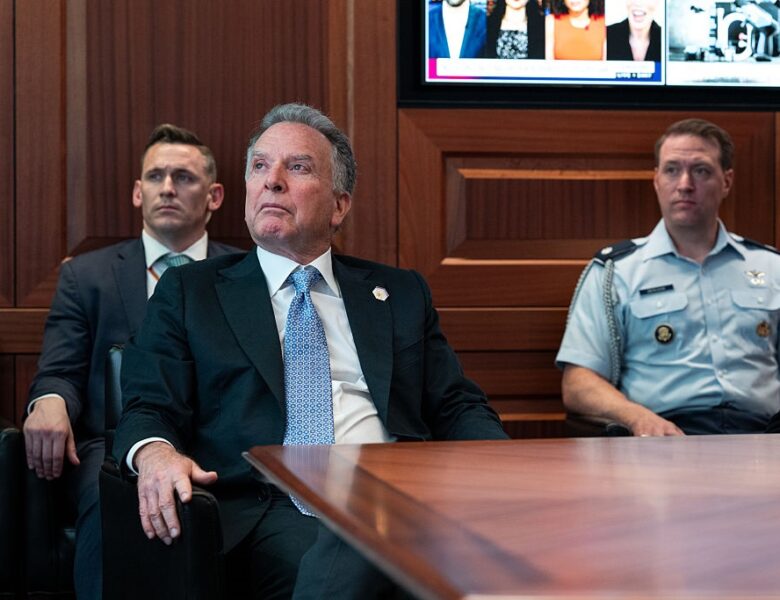 Віткофф намагається зняти енергосанкції з Росії – ЗМІ