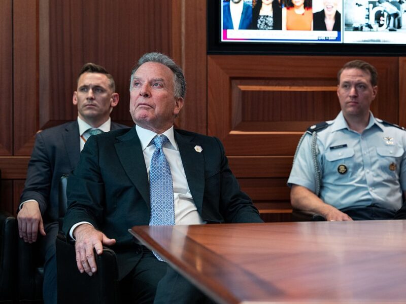 Віткофф намагається зняти енергосанкції з Росії – ЗМІ