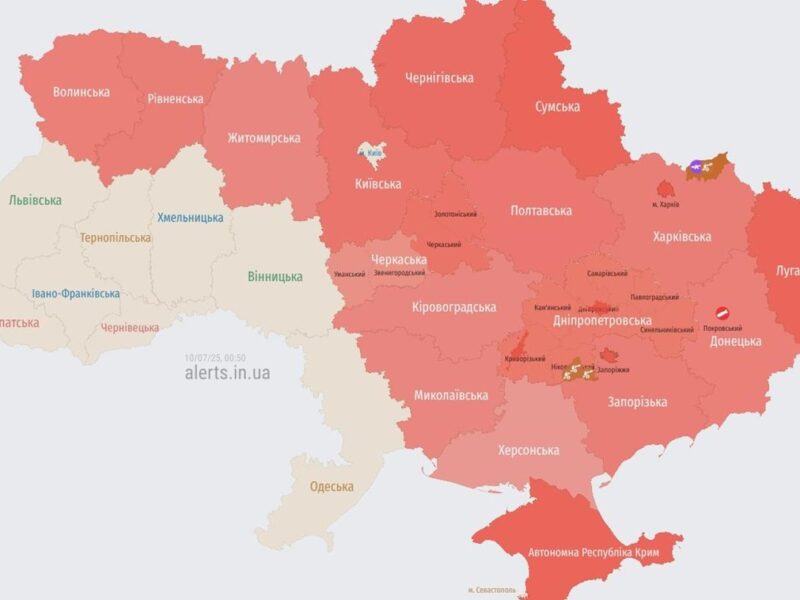 Ворог з артилерії вдарив по Херсону