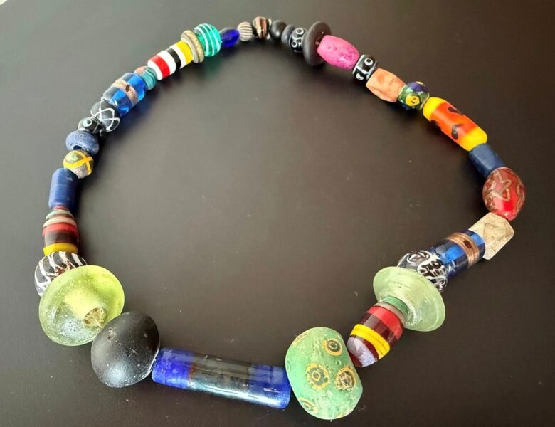 З України намагалися вивезти давньоруські намистини