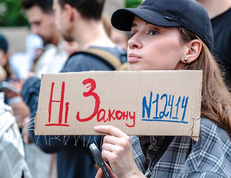 Задній хід. НАБУ і САП повертають незалежність