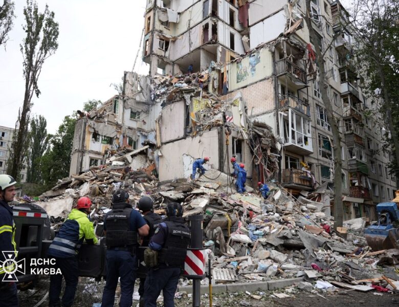Загиблі та сто пошкоджених локацій. Удар по Києву