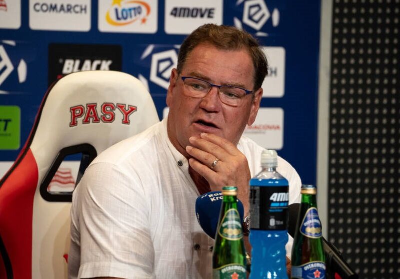 Замість Міхала Пробежа збірну Польщі з футболу очолив Ян Урбан