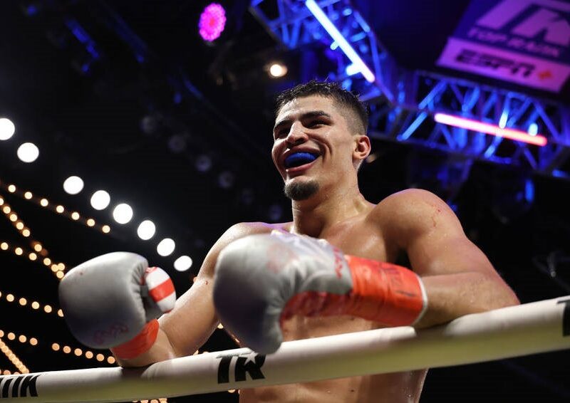 Заяс здобув перемогу над Гарсією у боротьбі за титул WBO