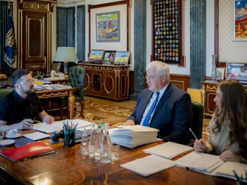 Зеленський поставив Шмигалю завдання щодо оборони