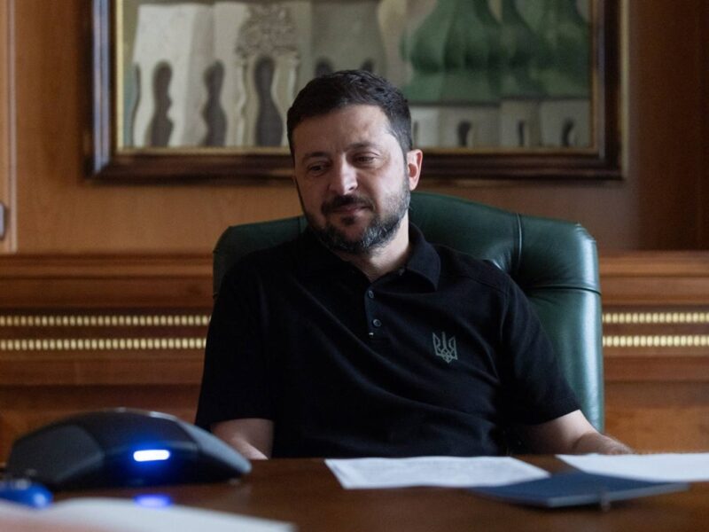 Зеленський провів переговори з Макроном