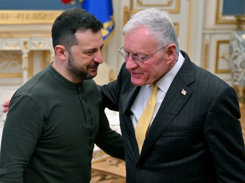 Зеленський зустрівся з Келлогом у Римі