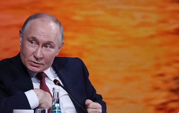 ЗМІ дізналися деталі розмови Макрона з Путіним