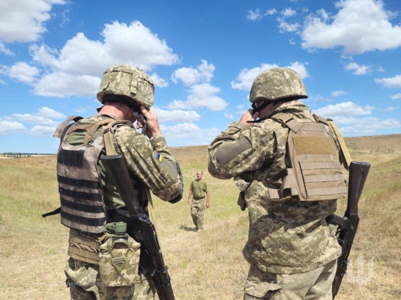 ЗСУ стримують атаки росіян, бої тривають – Генштаб