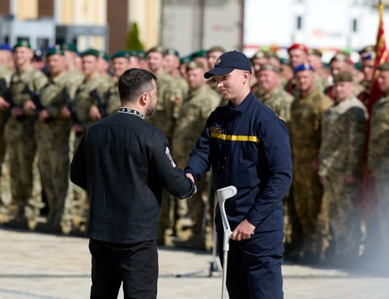 Президент Володимир Зеленський нагородив орденом «За мужність» ІІІ ступеня Максима Пількевича
