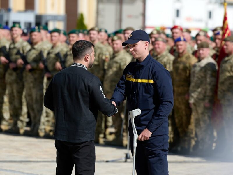 Президент Володимир Зеленський нагородив орденом «За мужність» ІІІ ступеня Максима Пількевича