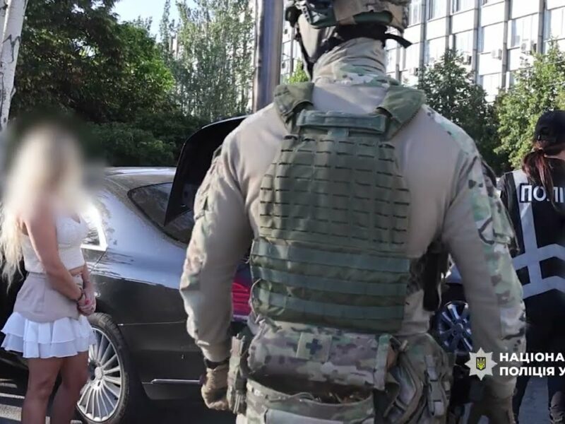 У Запоріжжі викрили угруповання на чолі з адвокаткою, яке сприяло чоловікам виїхати за кордон