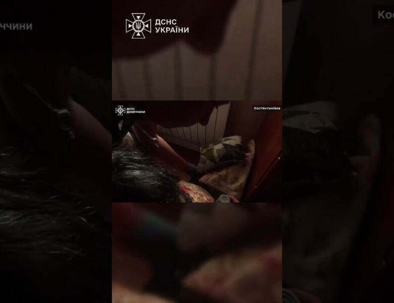 На Донеччині рятувальники надали допомогу пораненій внаслідок російського обстрілу жінці