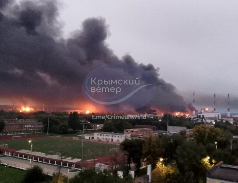 Бензин в РФ буде дефіцитом. Масштабні удари по НПЗ