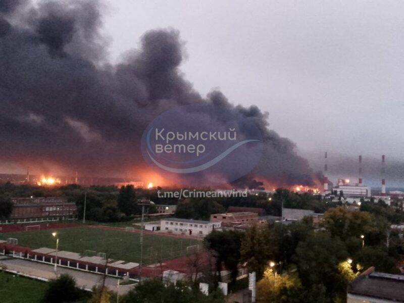 Бензин в РФ буде дефіцитом. Масштабні удари по НПЗ