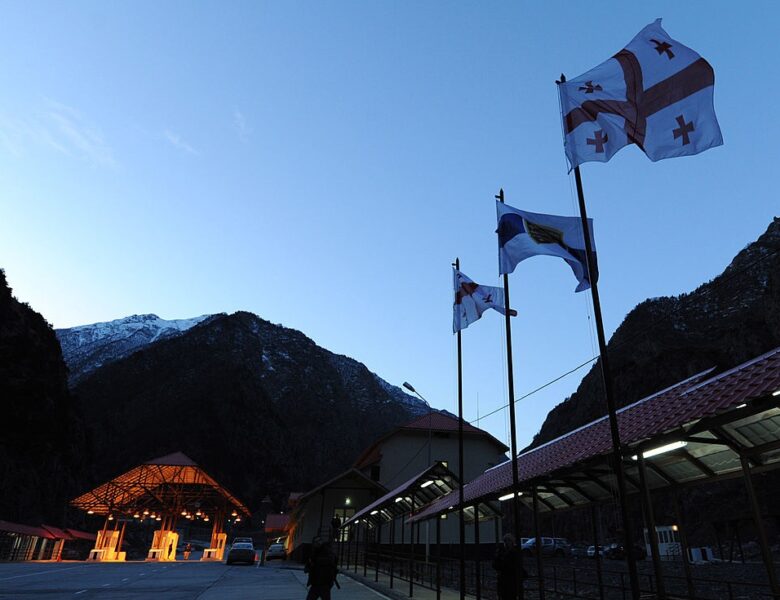 Депортовані з РФ українці на грузинському кордоні оголосили голодування