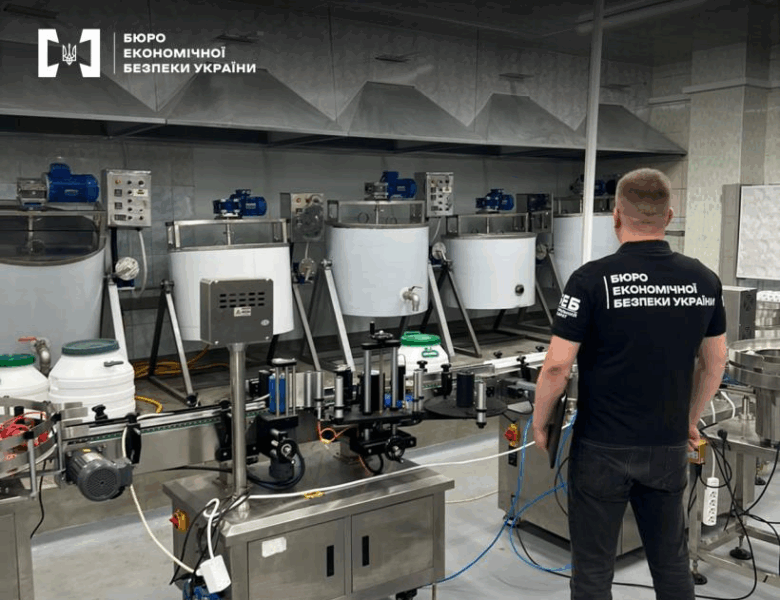 Детективи БЕБ викрили сім ліній підпільного виробництва вейпів