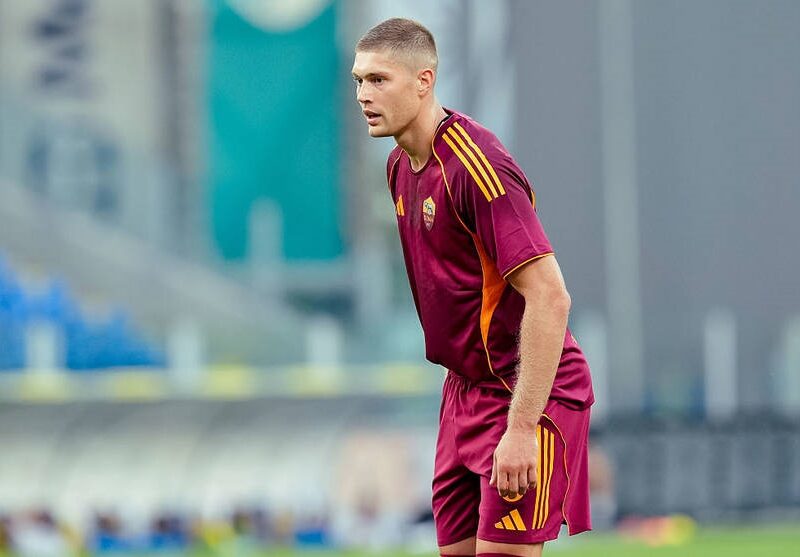 Довбик обрав Вільярреал, відхиливши пропозицію з Італії