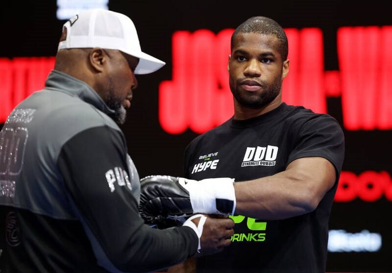 Дюбуа повідомив про завершення співпраці з тренером