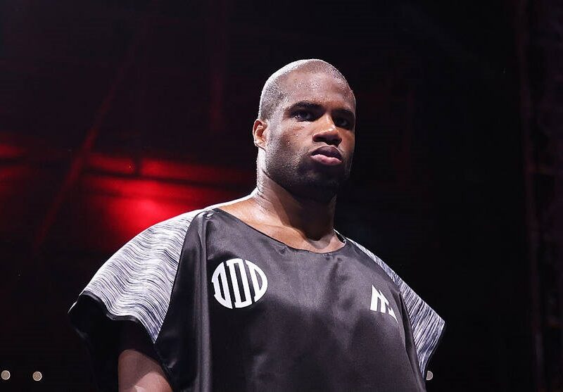 Дюбуа усунули від боїв після зустрічі з Усиком