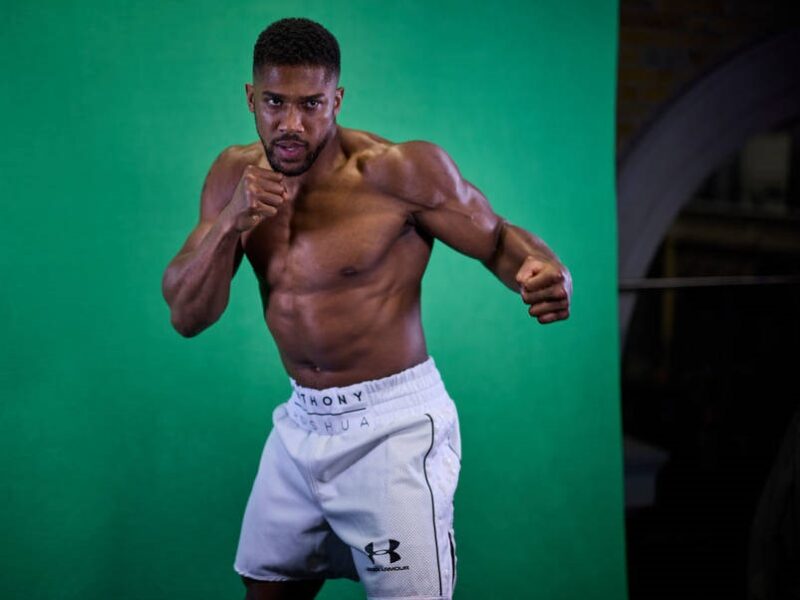 Джошуа готується до поєдинку з представником Франції