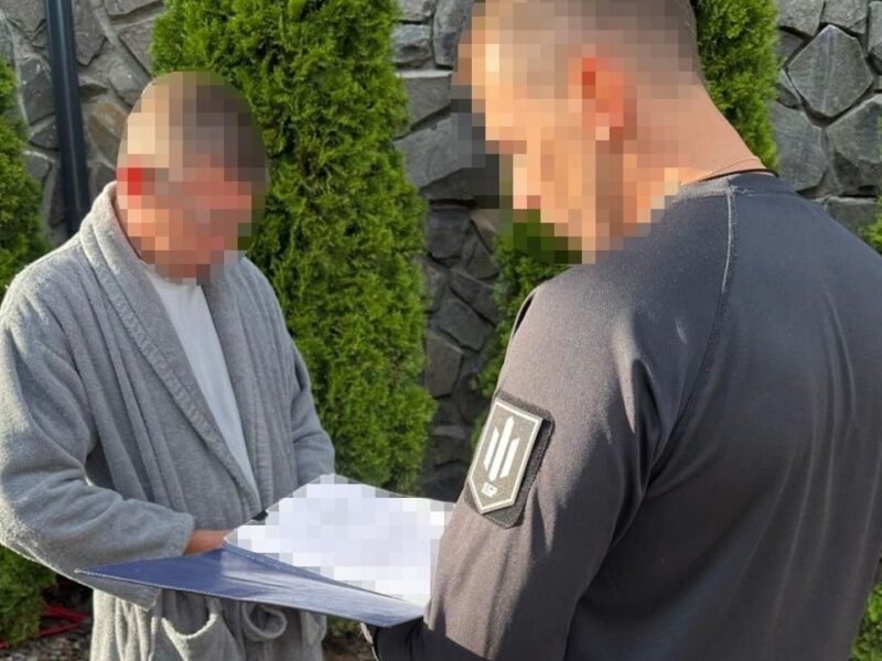 Екскерівника ДСНС Київщини підозрюють у привласненні коштів