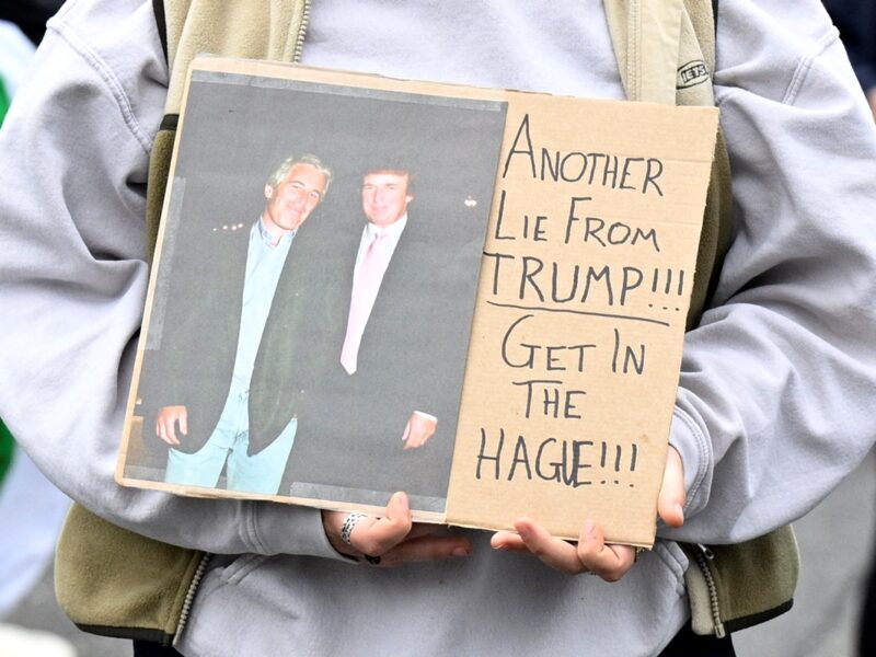 ФБР приховало ім’я Трампа у файлах Епштейна – ЗМІ